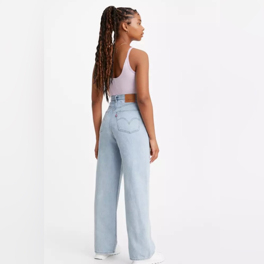 Levi’s High Loose Jeans (Size 25)